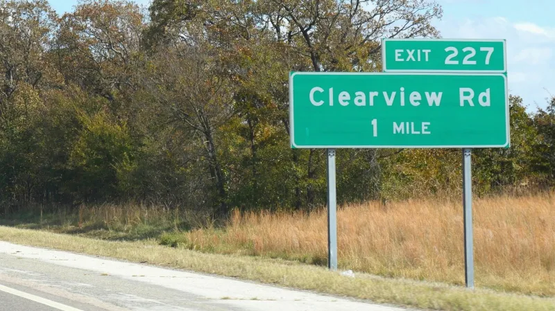 U.S. Road Signs: Uniform Font and Design Standards