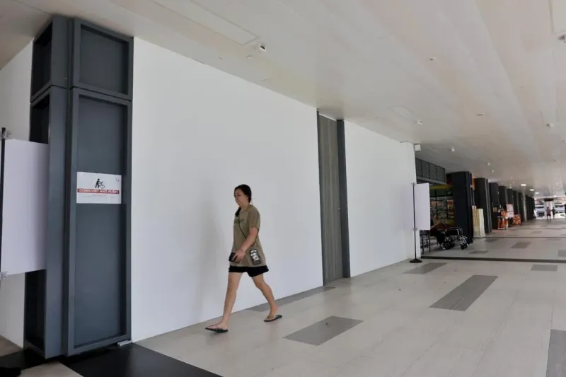 Les magasins vides de Northshore Plaza inquiètent les résidents