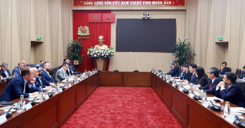 Vietnam, US Firms Seek Defense Industry Cooperation