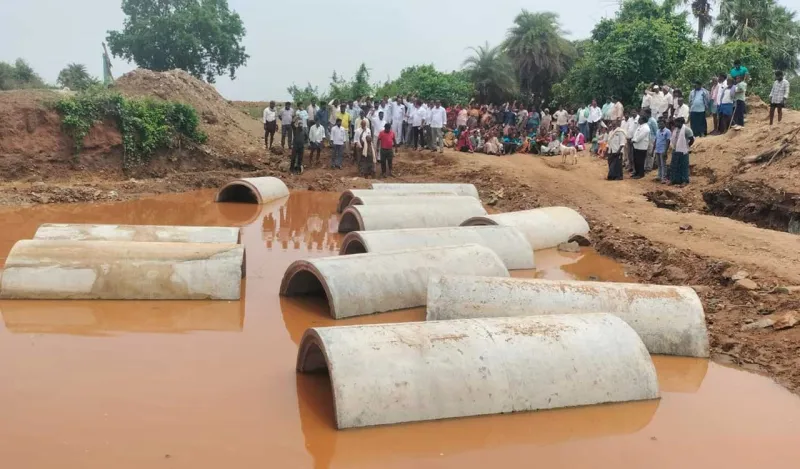 Villagers Accuse Congress Leaders of Blocking Bridge in Khammam