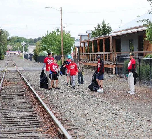 Volunteers Serve Community in Hermiston