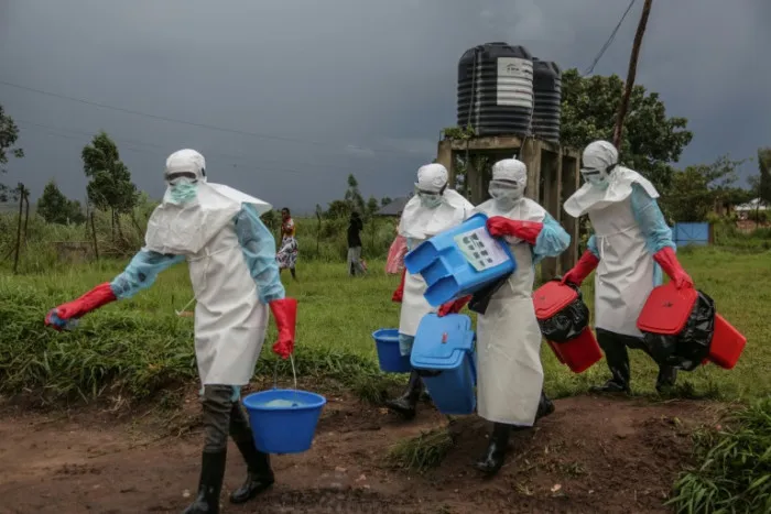 L'OMS élève le risque Ebola au plus haut niveau en RDC