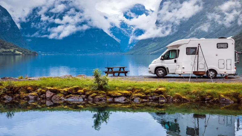 Pourquoi le camping-car reste populaire : neuf ou occasion
