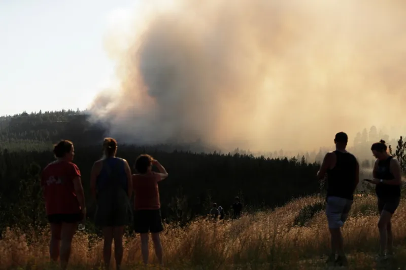 Wildfire forces evacuations in eastern Washington