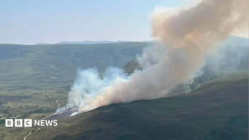 Wildfire in Cairngorms forces Glenmore evacuation