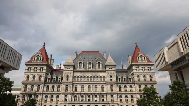 Femme arrêtée à New York pour un projet d'attentat lié à l'EI