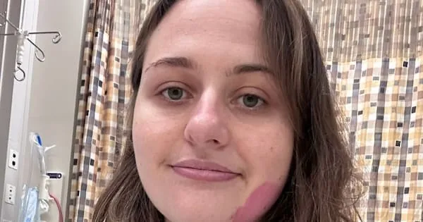 Woman Denied Bowel Cancer Test at 21, Diagnosed Stage 3 at 26