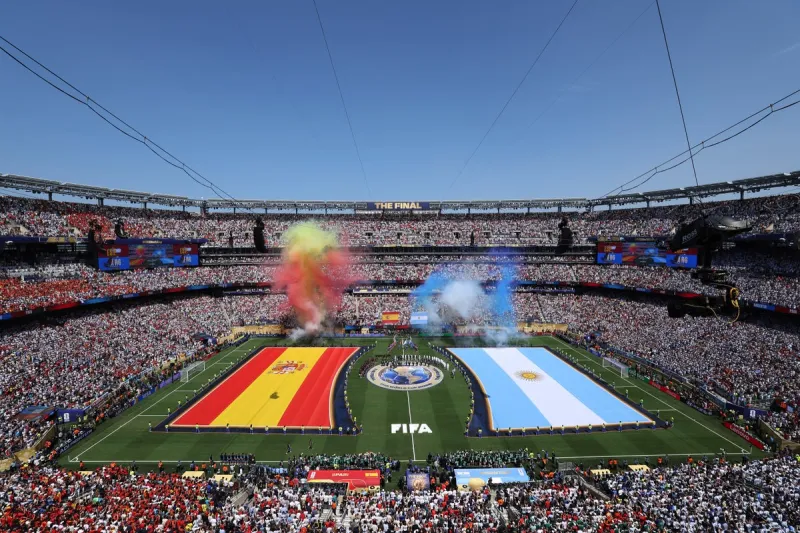 World Cup Final Delayed by Performances, Cruise Speech