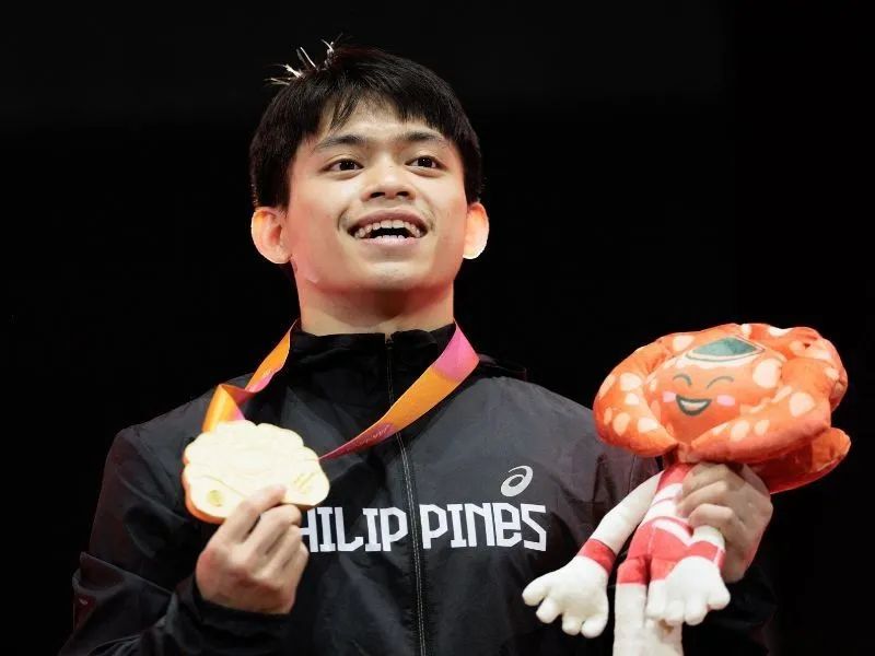 Yulo leads team to French gymnastics title