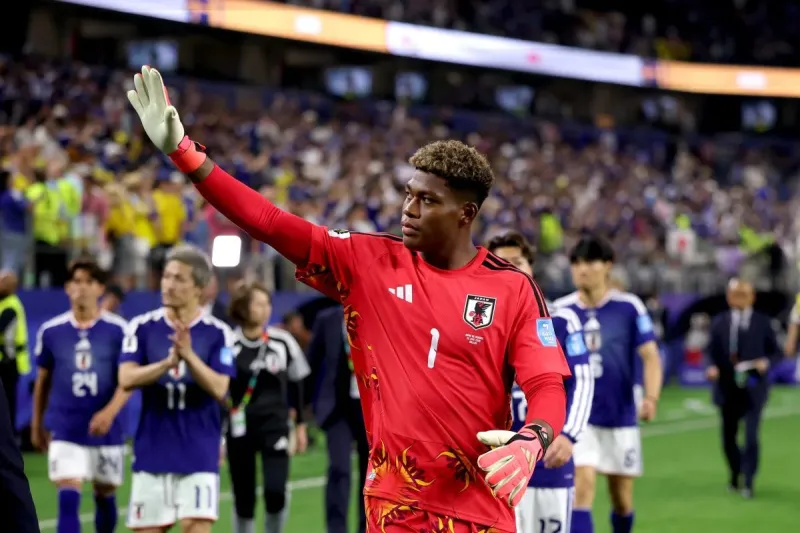 Zion Suzuki chooses Aston Villa over PSG move